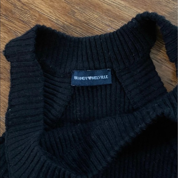 Brandy Melville Halter Top - Picture 2 of 2